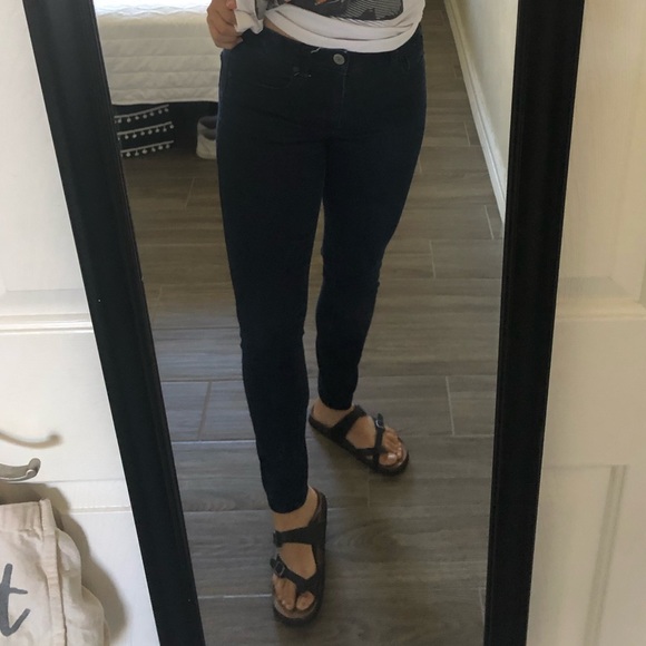 American Eagle Outfitters Denim - American eagle women’s jeans size 6